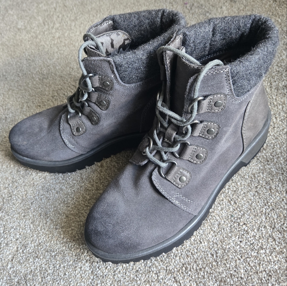 White Mountain Charcoal Lace-Up Winter Boots